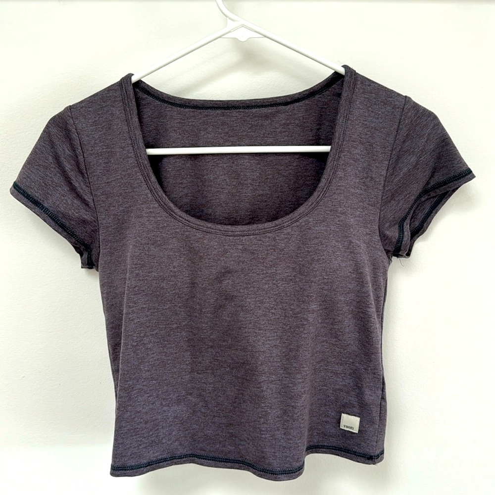 Vuori halo purple lined crop t shirt